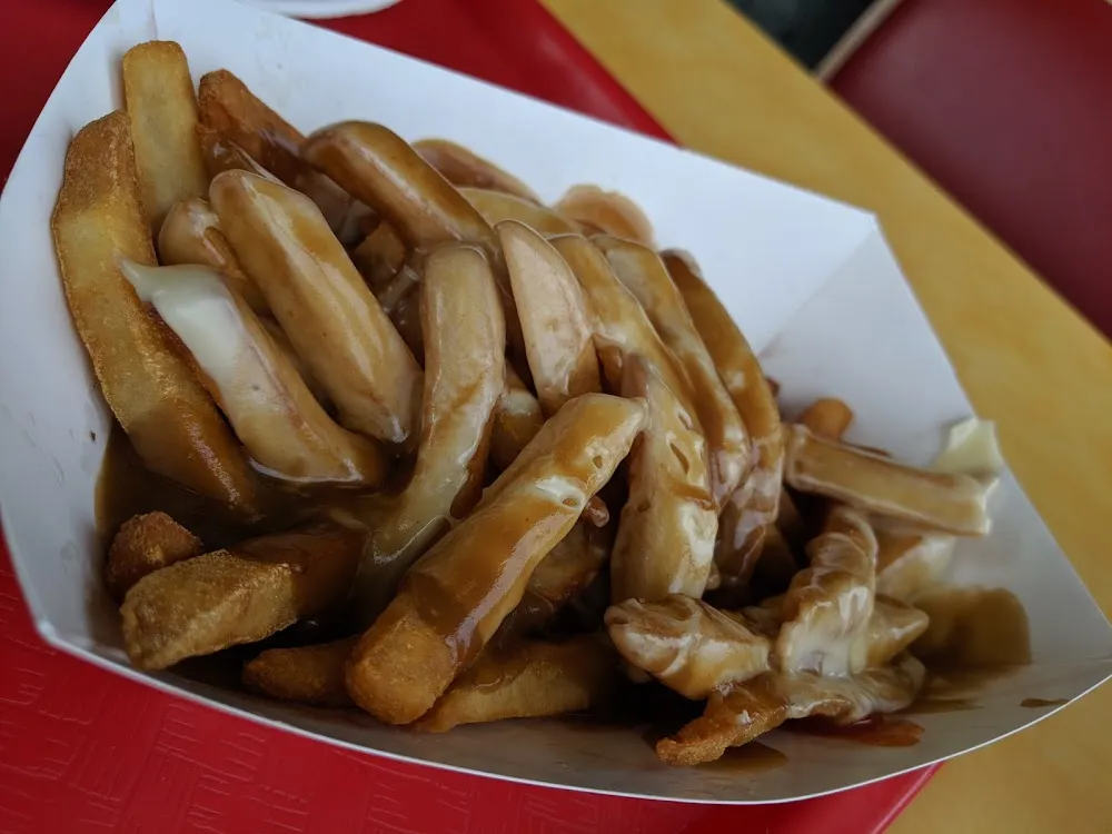 French Fries w Gravy & Cheese